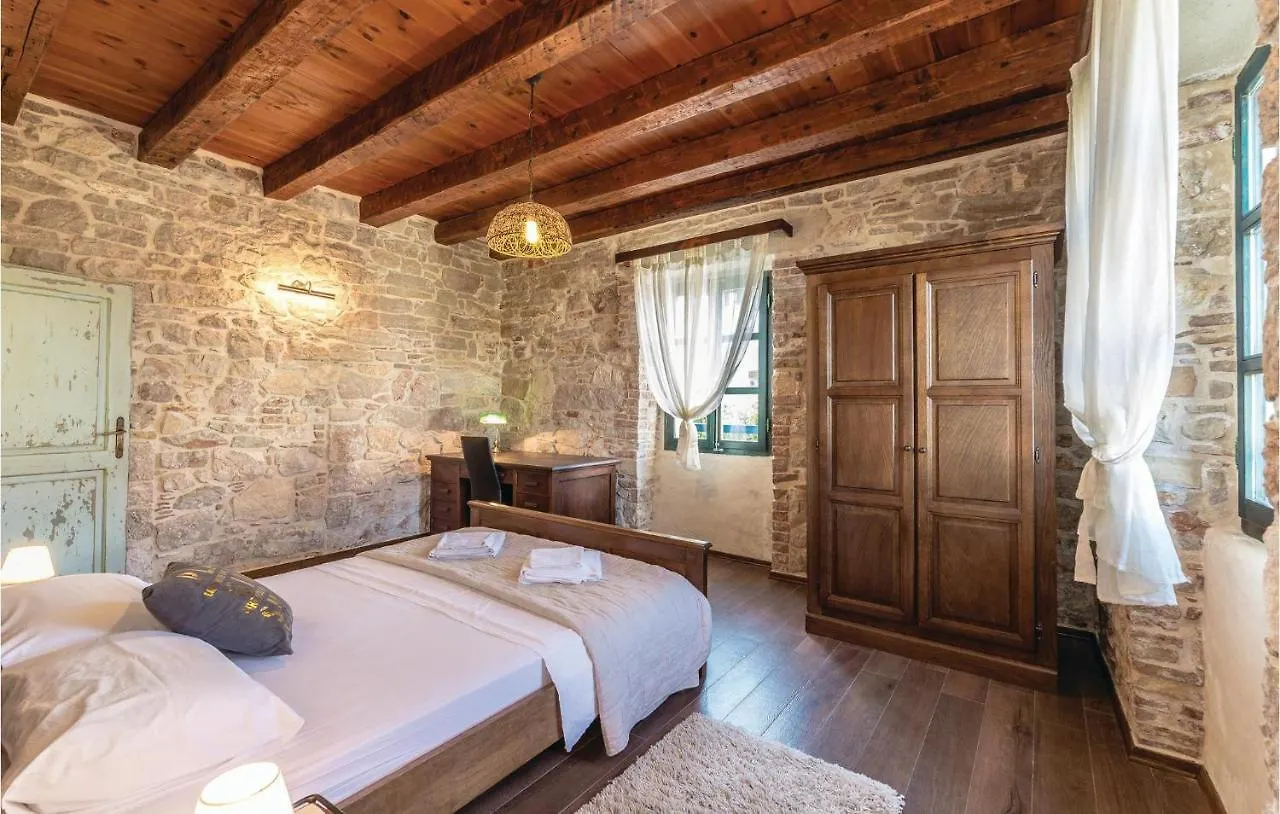 Beautiful Home In Preko With 2 Bedrooms, Sauna And Internet