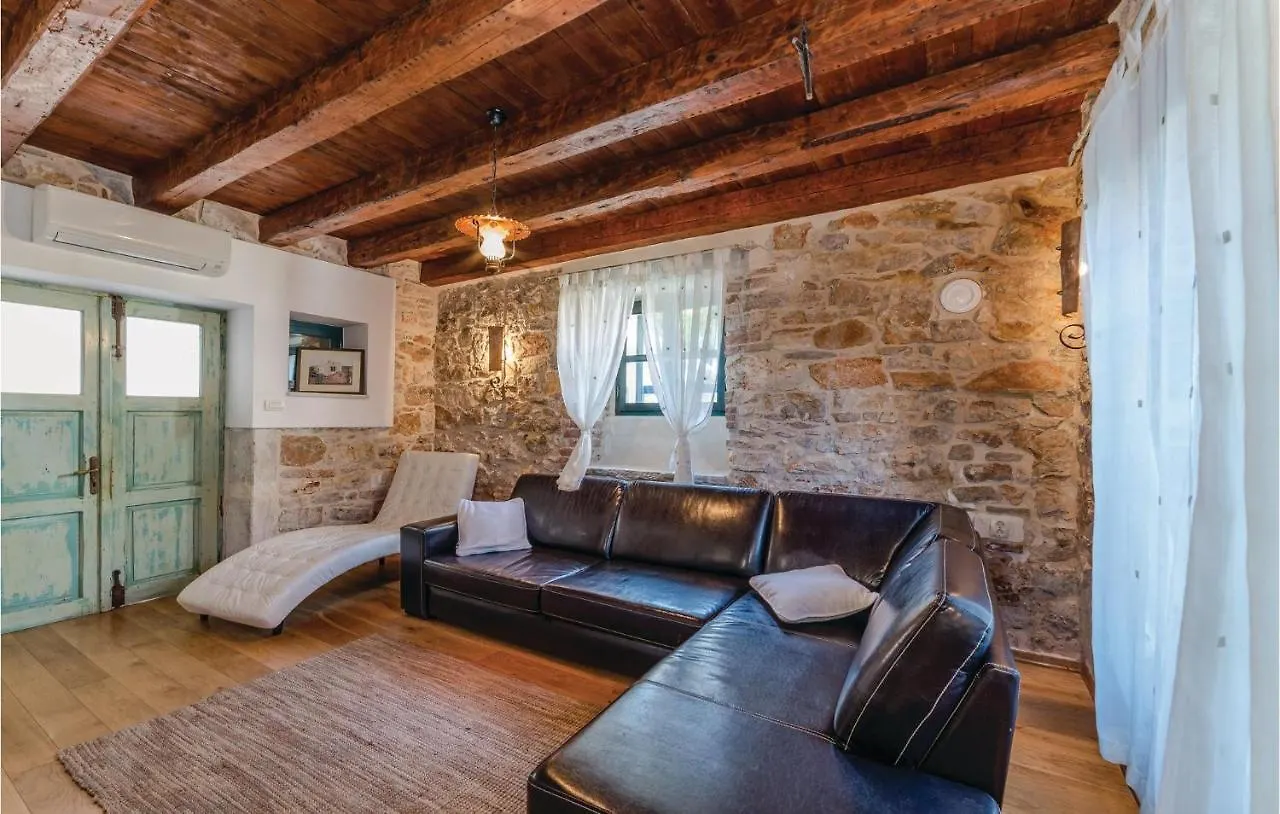 Holiday home Beautiful Home In Preko With 2 Bedrooms, Sauna And Internet